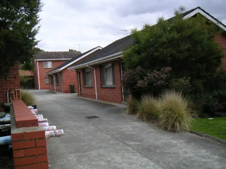 4 Lithgow Avenue