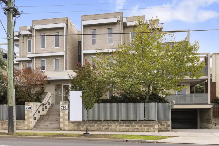 790-792 Warrigal Road