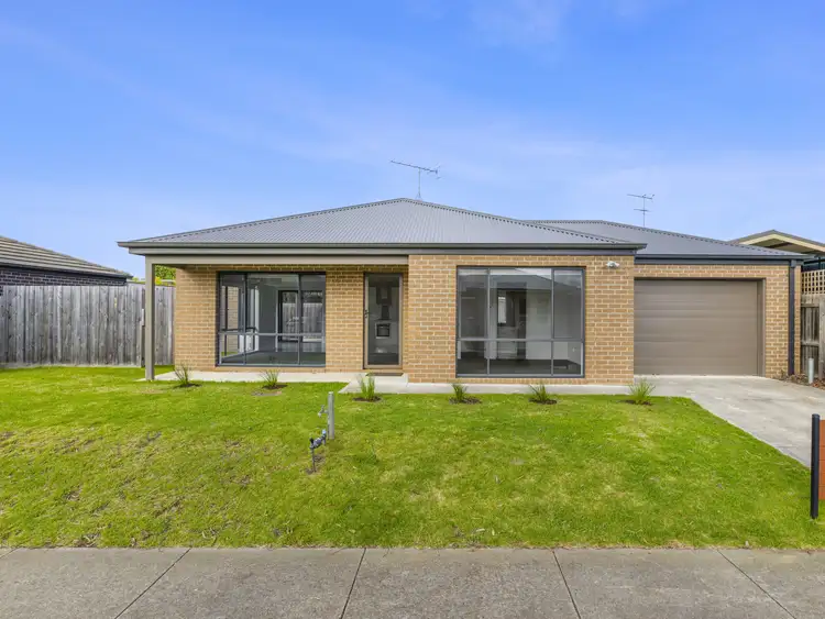 7 Seahaze Drive
