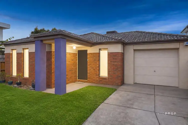 5 Bluestone Court