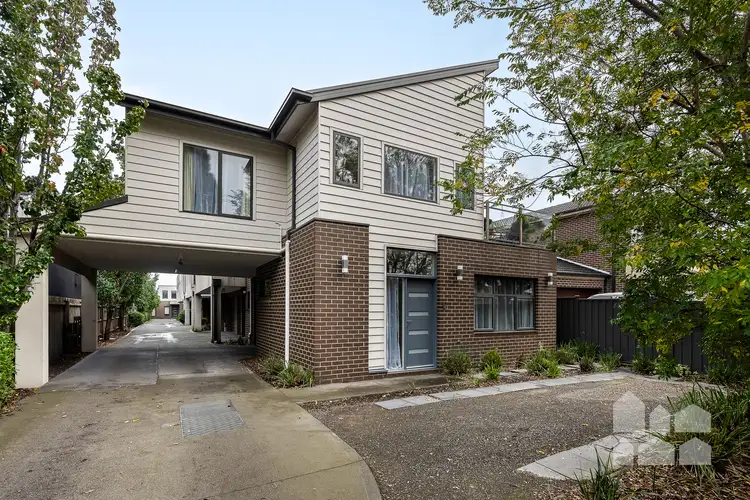 12 Eleanor Street