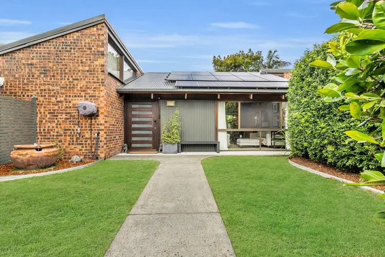 18 Montanus Drive