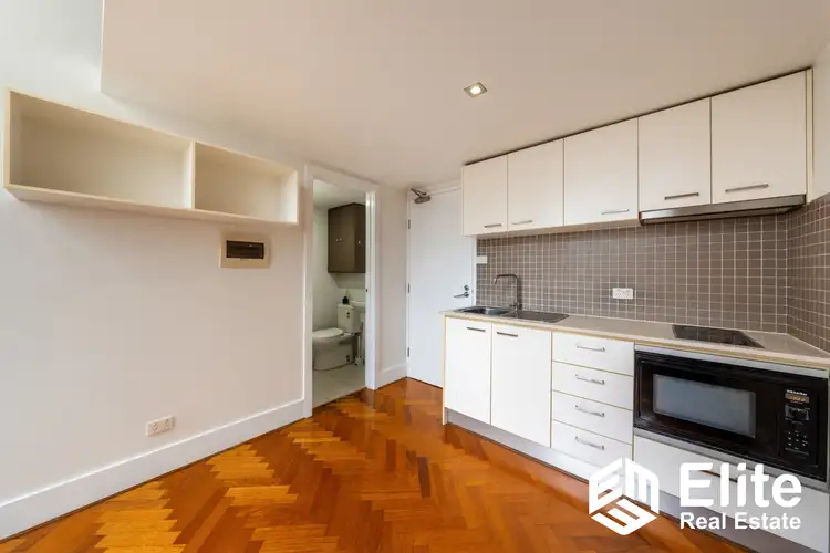 58 La Trobe Street