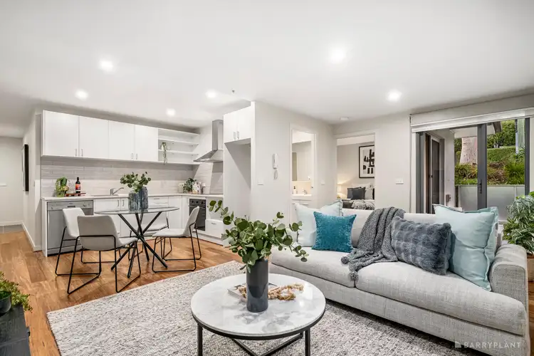 881 Doncaster Road