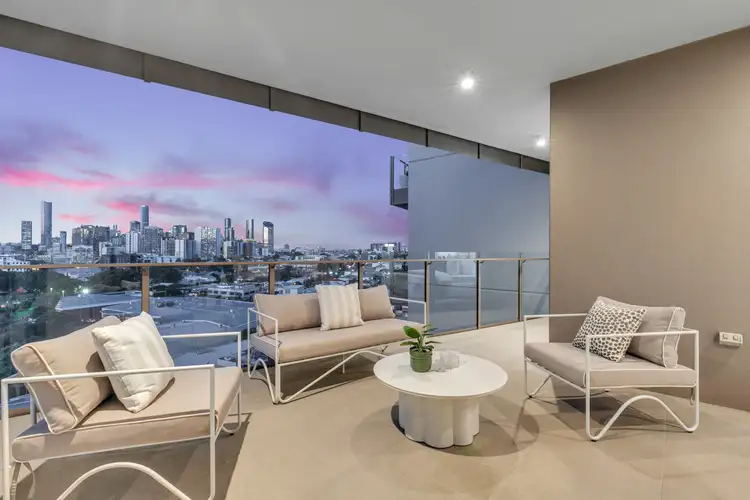 9 Pidgeon Close
