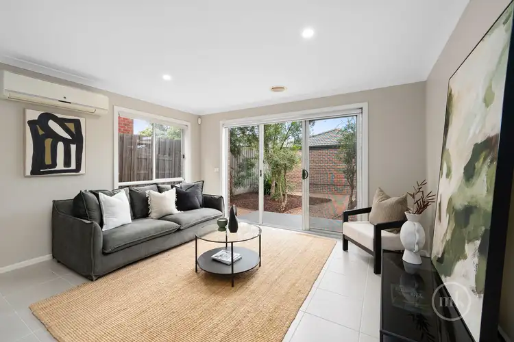 10 Levens Lane