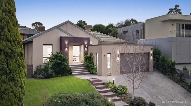 10 Larkin Court