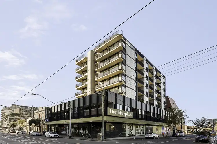 2 Hotham Street