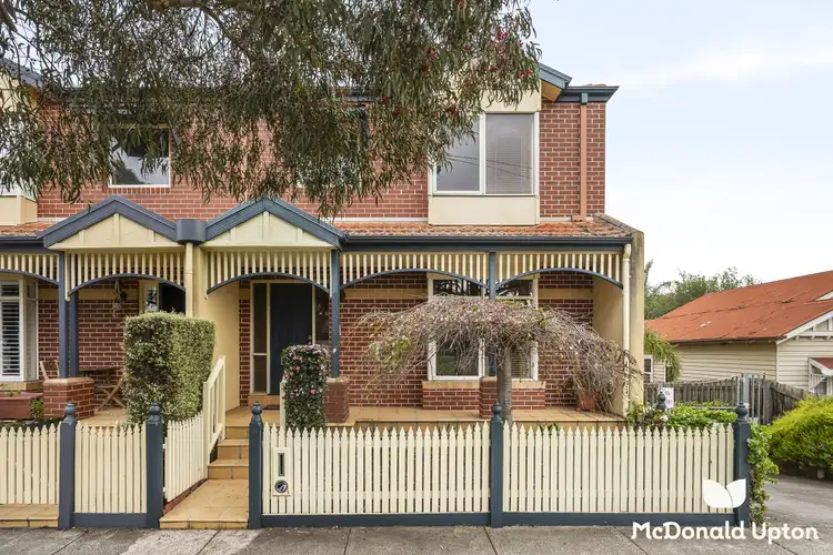 899 Mt Alexander Road