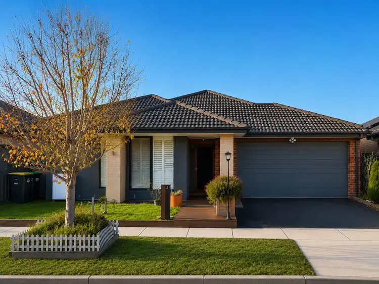 3 Irvine Avenue