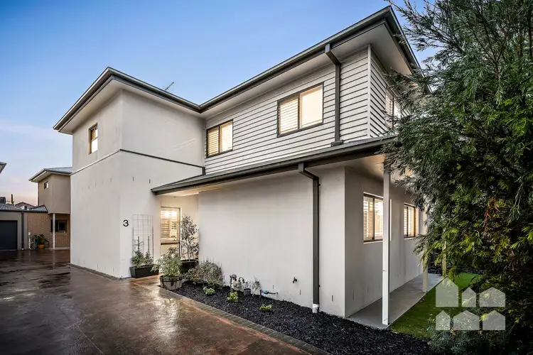 24 Dongola Road