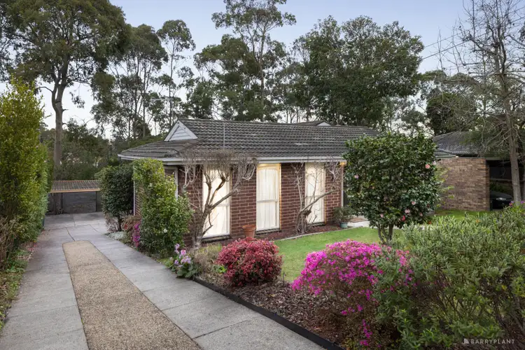 82 Darvall Street