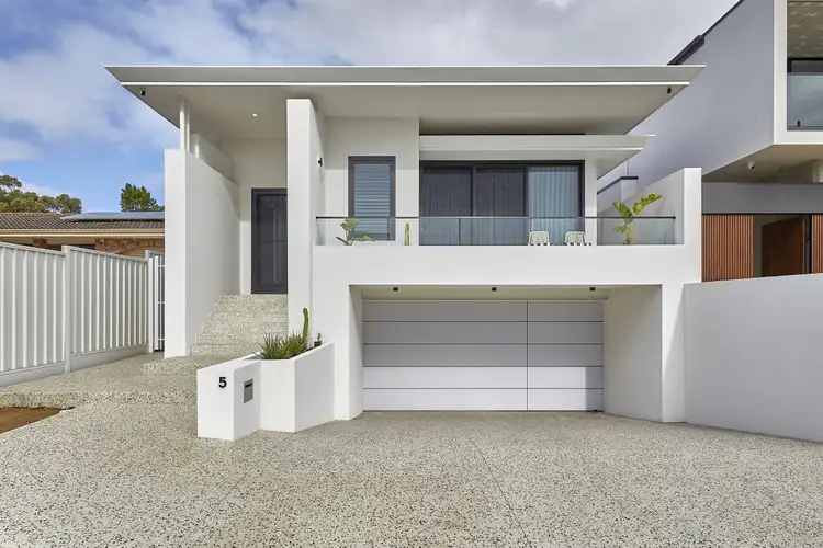 5 Taunton Way