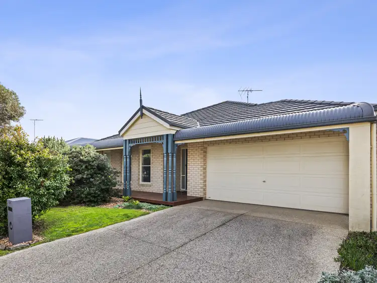 16 Seahaze Drive