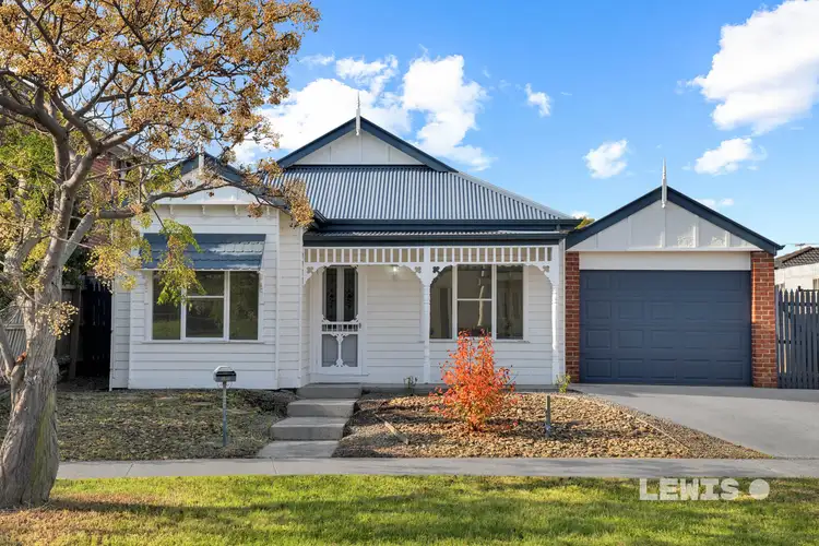 44 Hammerwood Avenue