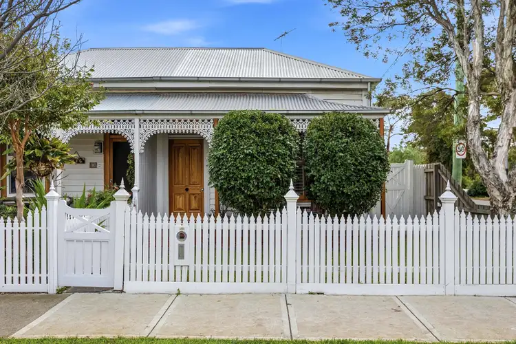 24 Giffard Street