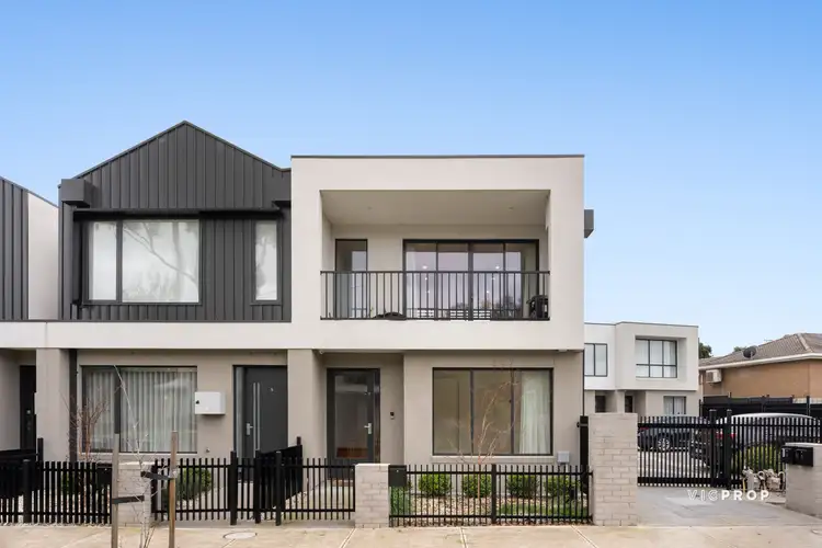 3 Turnbull Court