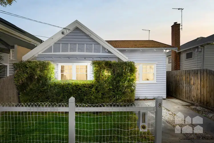8 Salisbury Street