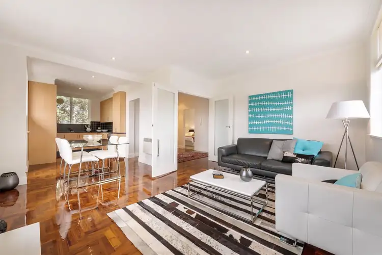 8 Avoca Avenue