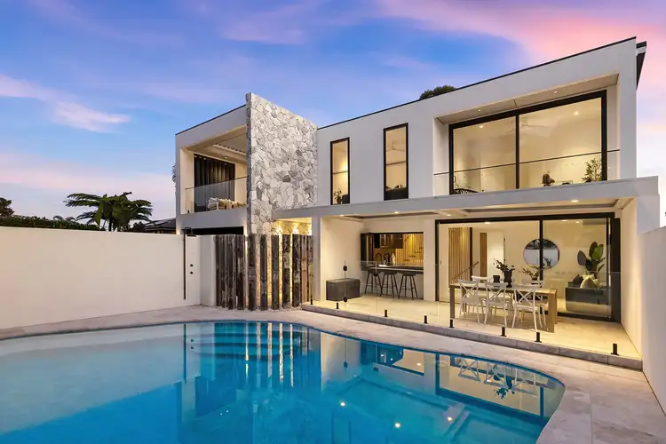 33 Coutts Crescent