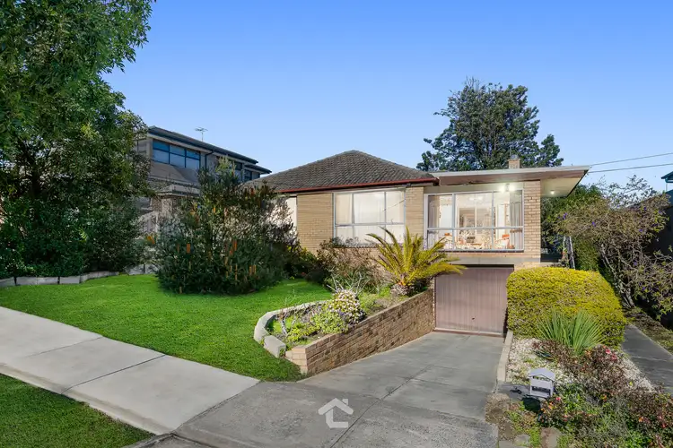54 Thea Grove
