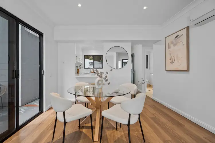 10 Greenlaw Street
