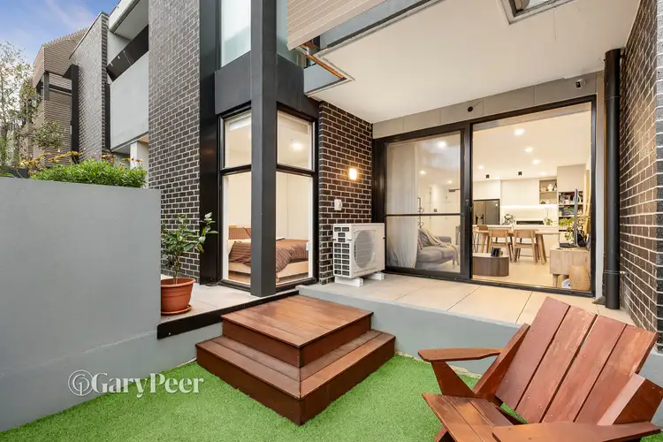 1110 Dandenong Road