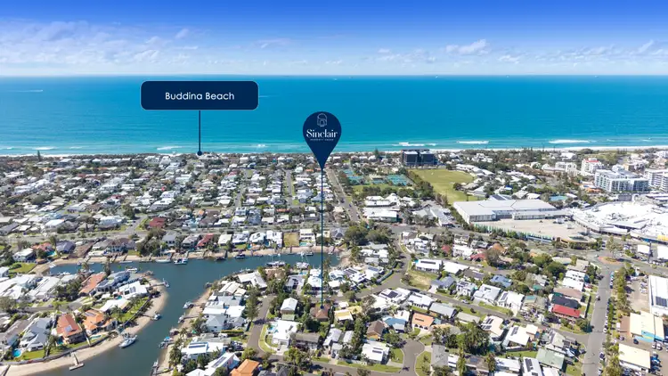 6 Adelong Crescent