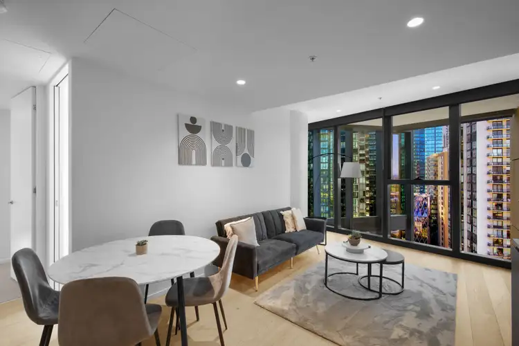 18 Hoff Boulevard
