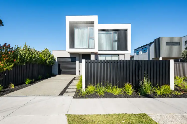 14 Lawrence Avenue