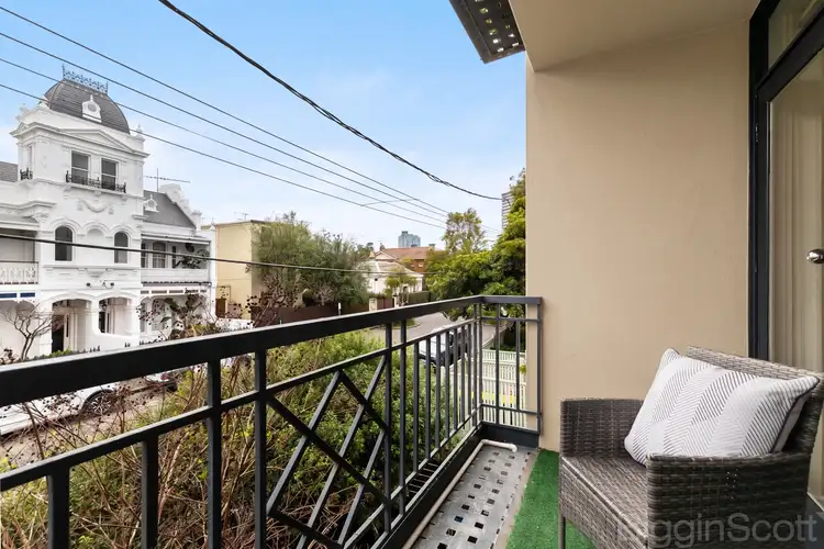 15 Burnett Street