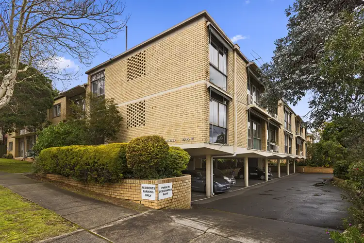894 Burke Road