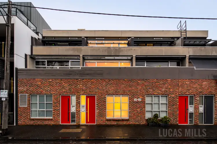 15 Stawell Street