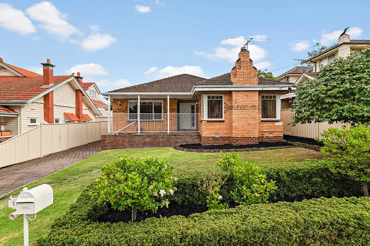 16 Haig Street