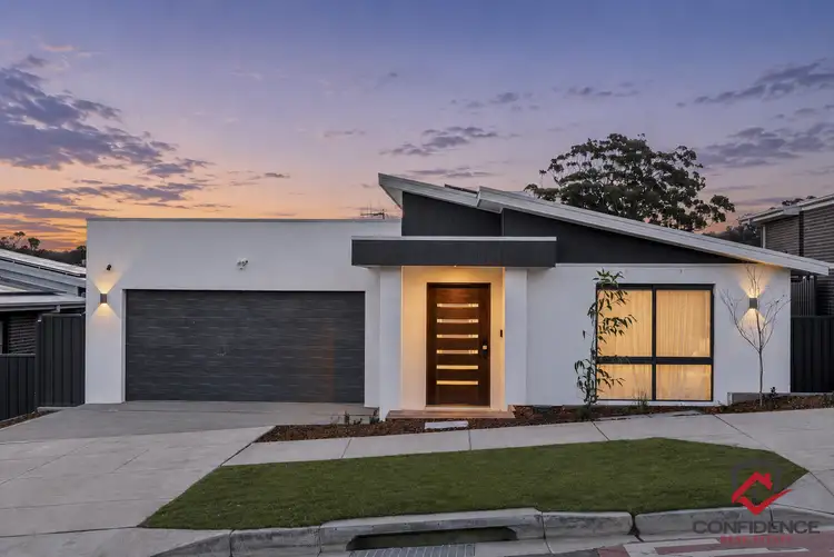 33 Wake Crescent