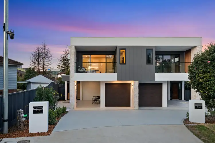 17 Allengrove Crescent
