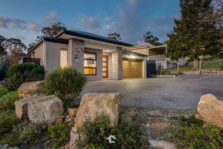 7 Clematis Avenue