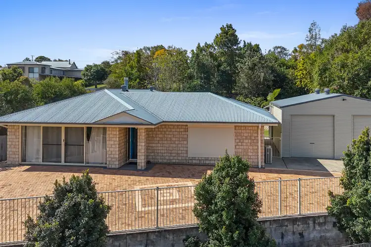 4 Elms Court
