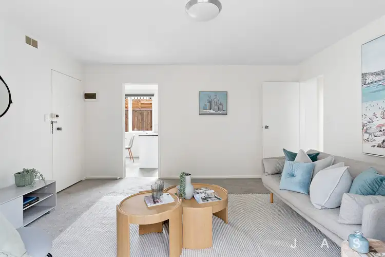 283 Williamstown Road