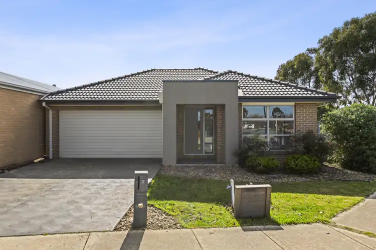 2 Reeve Avenue