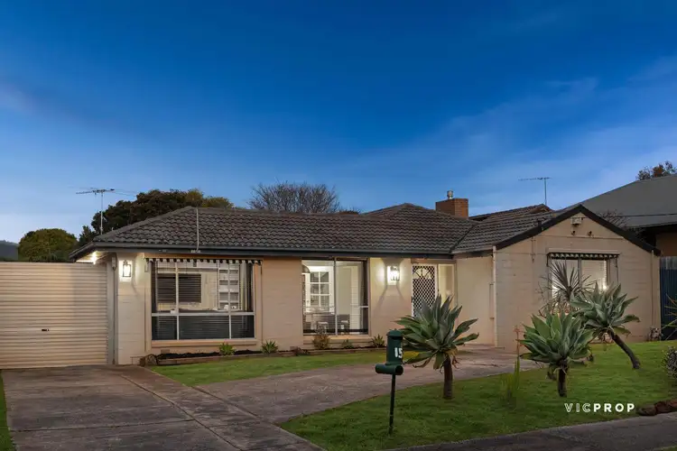 15 Maidstone Place