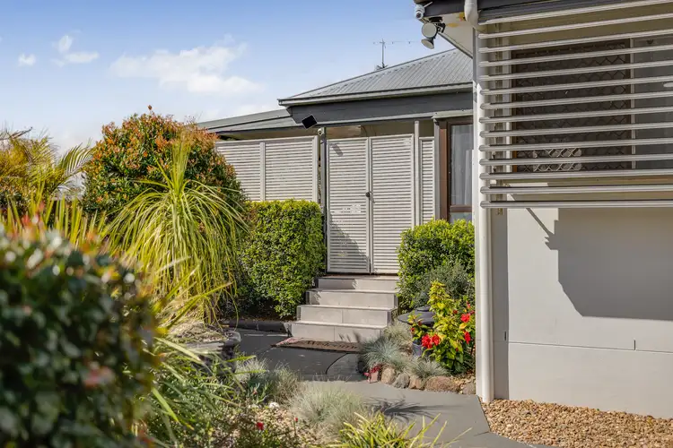 12A Merritt Street