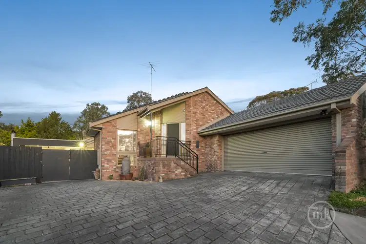 24 Leane Drive