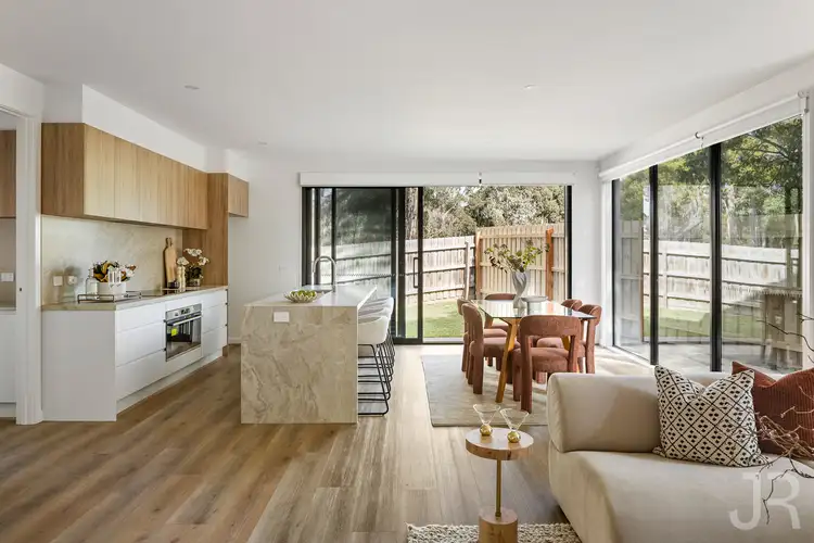 21A Slingsby Avenue