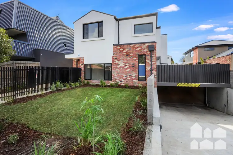 742 Barkly Street
