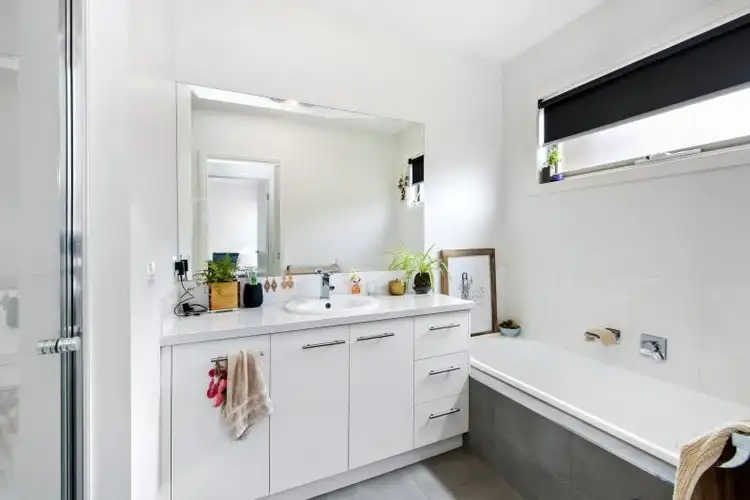 Fifth view of Homely townhouse listing, 4/104 Whitehorse Road, Mount Clear VIC 3350