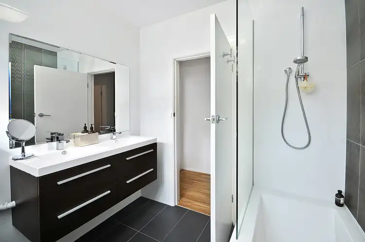 Fourth view of Homely apartment listing, 2/48 Chomley Street, Prahran VIC 3181