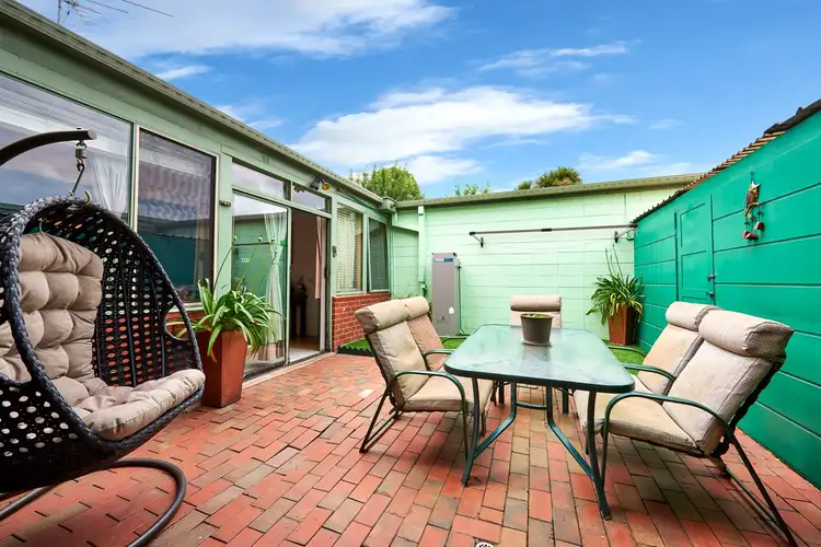 2/172 Liverpool Road, Kilsyth VIC 3137