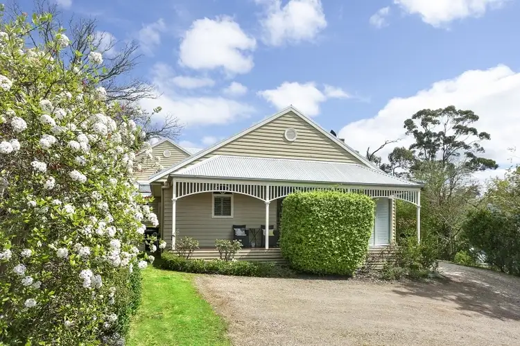 8 Mineral Springs Crescent, Hepburn Springs VIC 3461