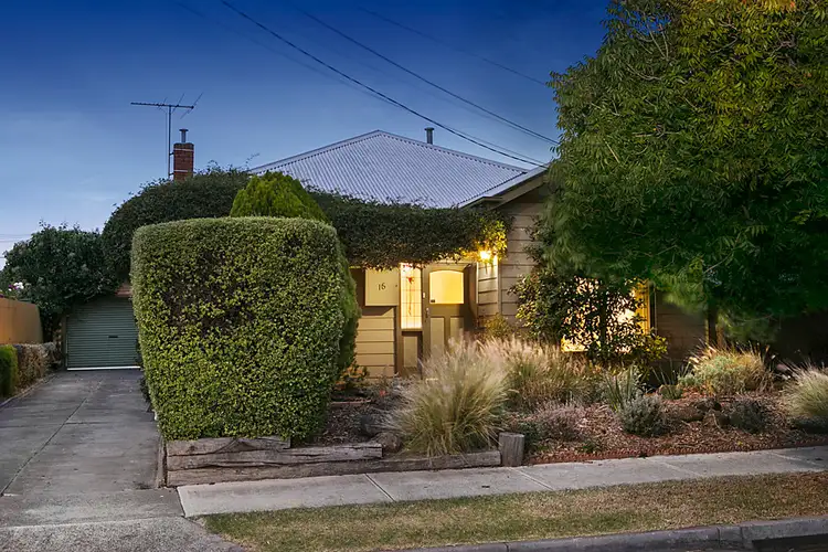 15 Norfolk Street, Maidstone VIC 3012